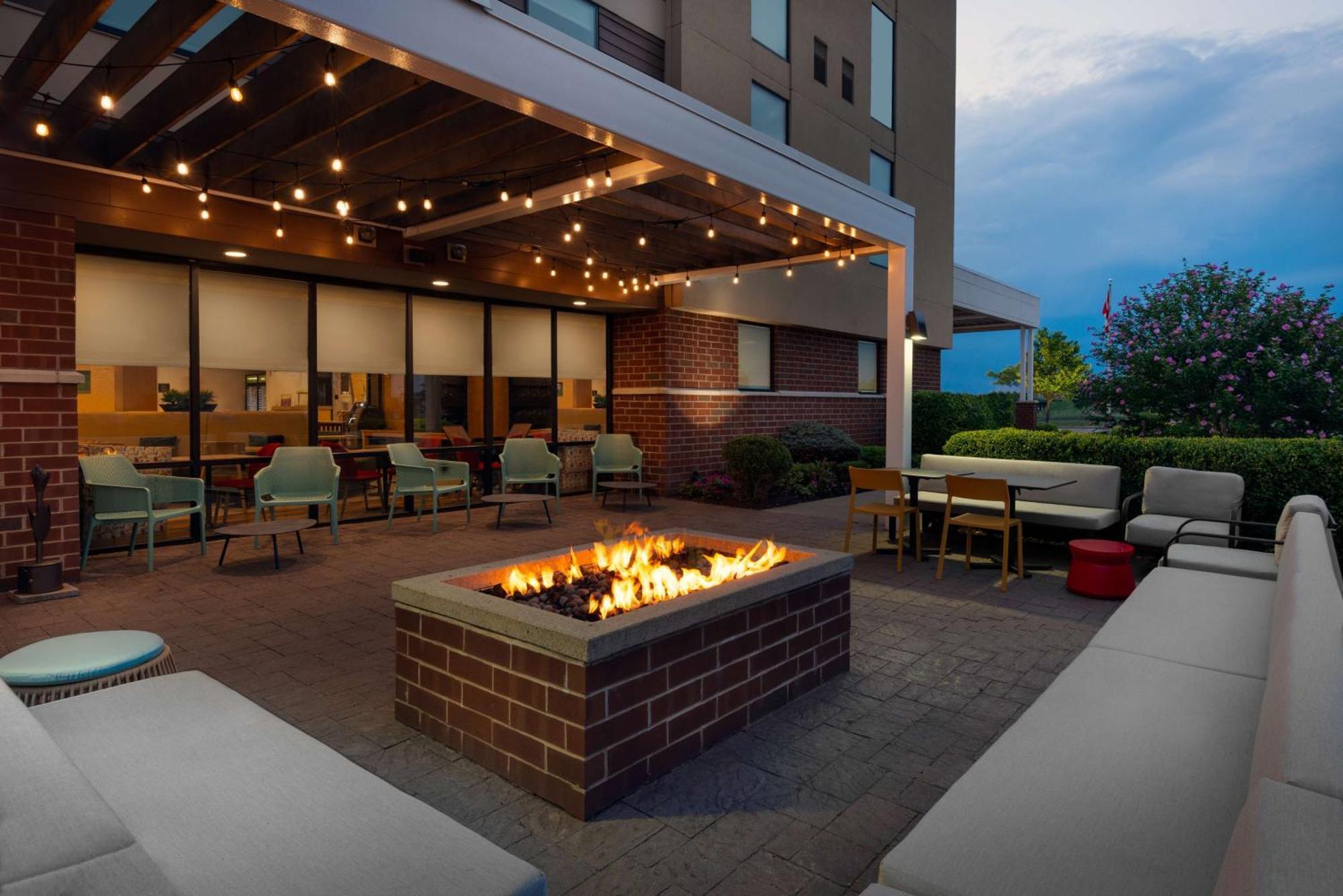 Home2 Suites By Hilton Buffalo Airport/ Galleria Mall Cheektowaga Bagian luar foto